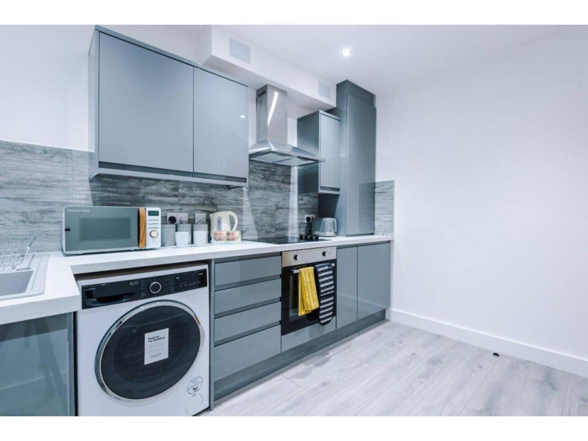 The Ecclesian Deluxe Apartments Near Trafford Centre Eccles Train Station Mánchester Exterior foto