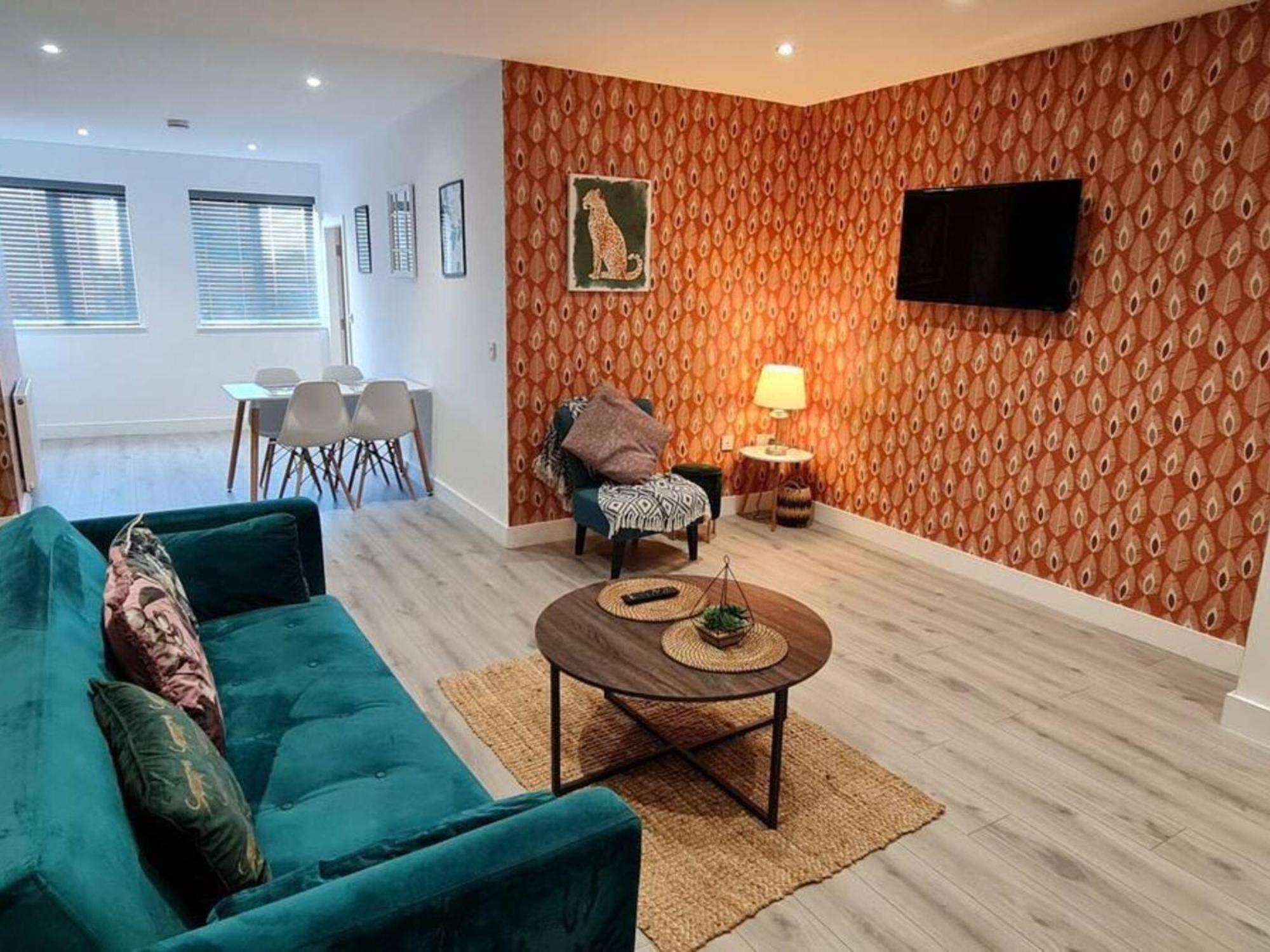 The Ecclesian Deluxe Apartments Near Trafford Centre Eccles Train Station Mánchester Exterior foto